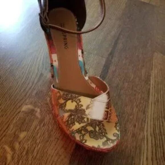 CALL IT SPRING brown orange blue Aztec print wedges with ankle strap - Picture 3 of 3